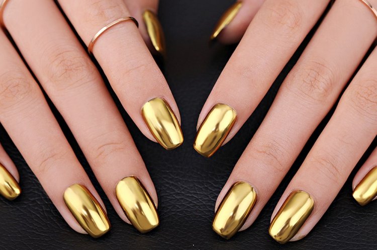 Маникюр Золотой металлик