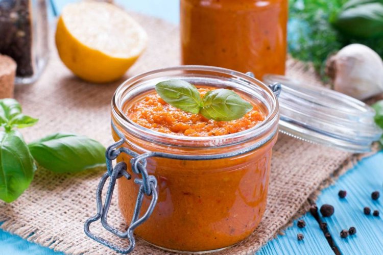 Икра из тыквы с консервированными томатами на зиму