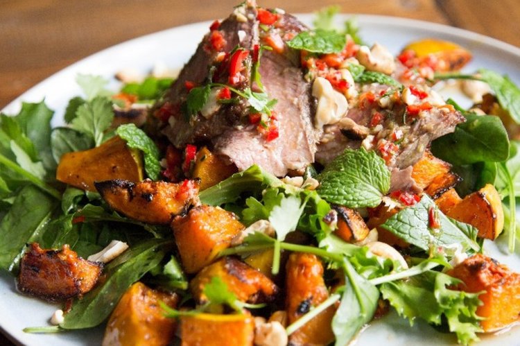 Салат из тыквы с говядиной и фасолью