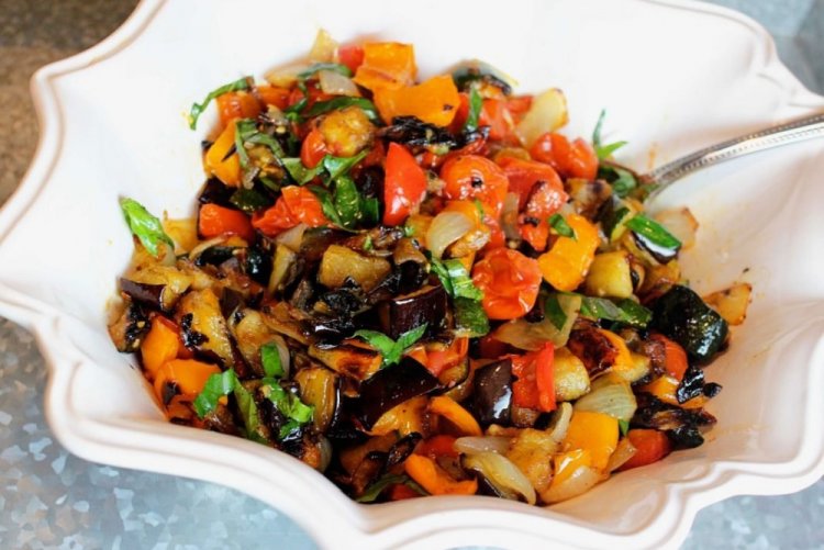 Салат из тыквы с баклажаном и перцем