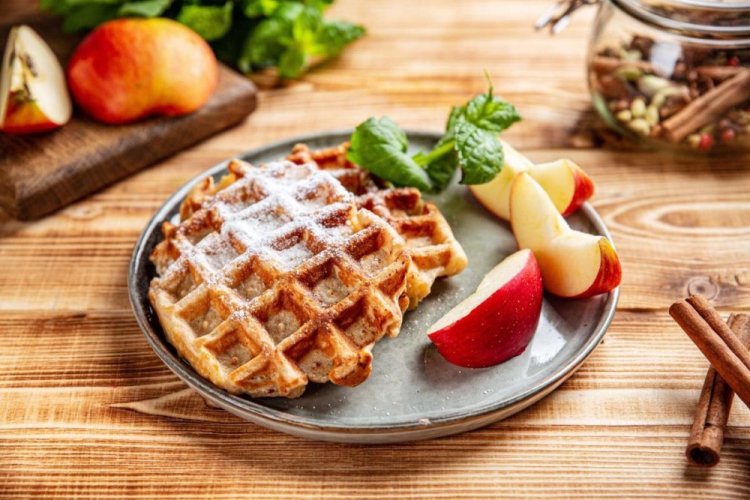 Тыквенные вафли с яблоками