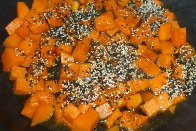 Жареная тыква с соевым соусом