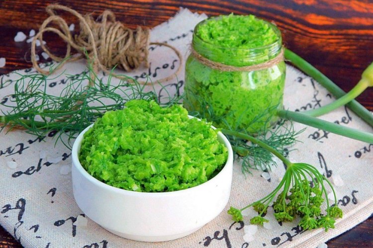 Паста из чесночных стрелок