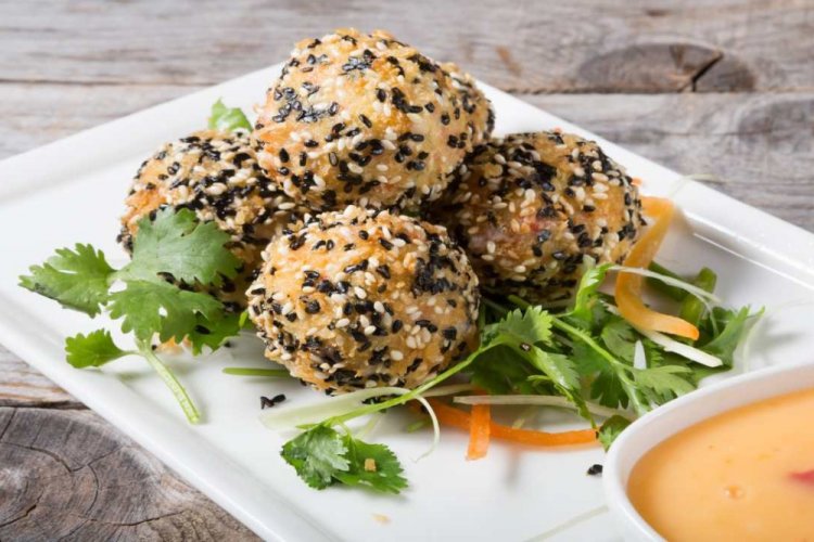 Творожные шарики в кунжуте