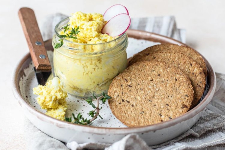 Паштет из яиц с сыром и сметаной