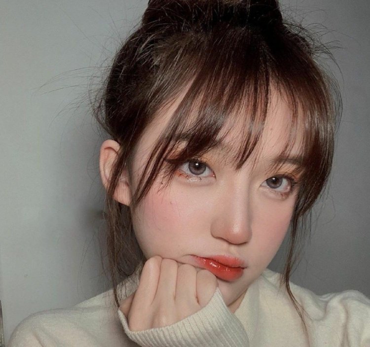 Тонкая челка