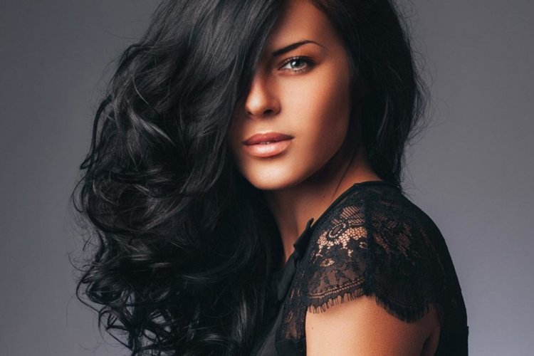 Угольно-черный