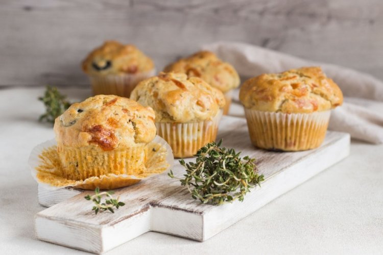 Куриные маффины с луком и морковью