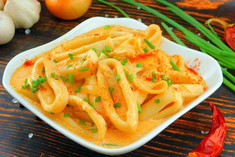 Жареные кальмары с подливкой