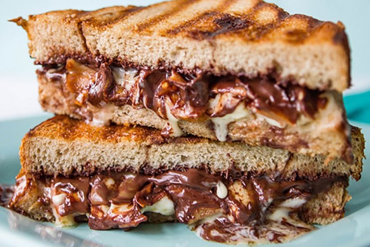 Тосты с нутеллой и беконом