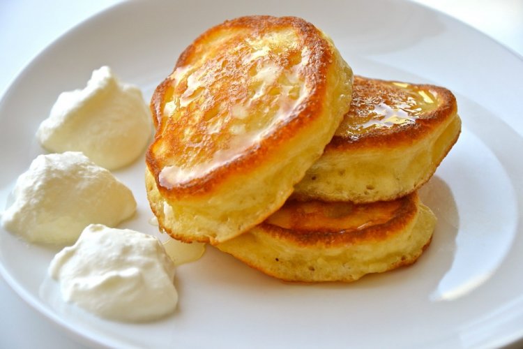 Кукурузные оладьи на кислом молоке