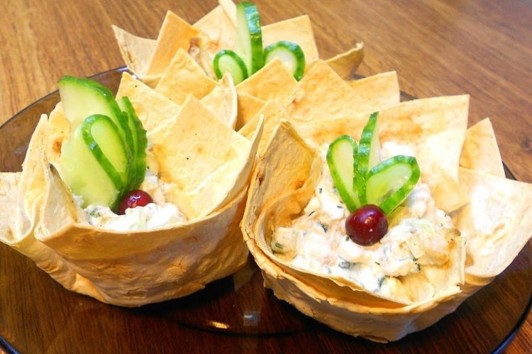 Тарталетки из лаваша с тунцом