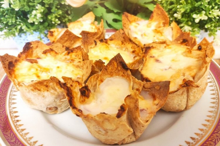 Горячие тарталетки из лаваша с копченой курицей