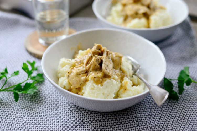 Подлива с курицей и карри для картофельного пюре