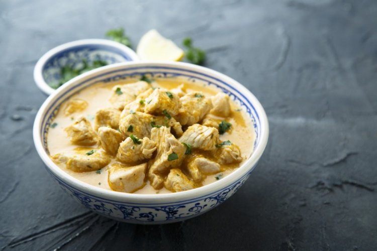 Куриная грудка в кокосовом соусе