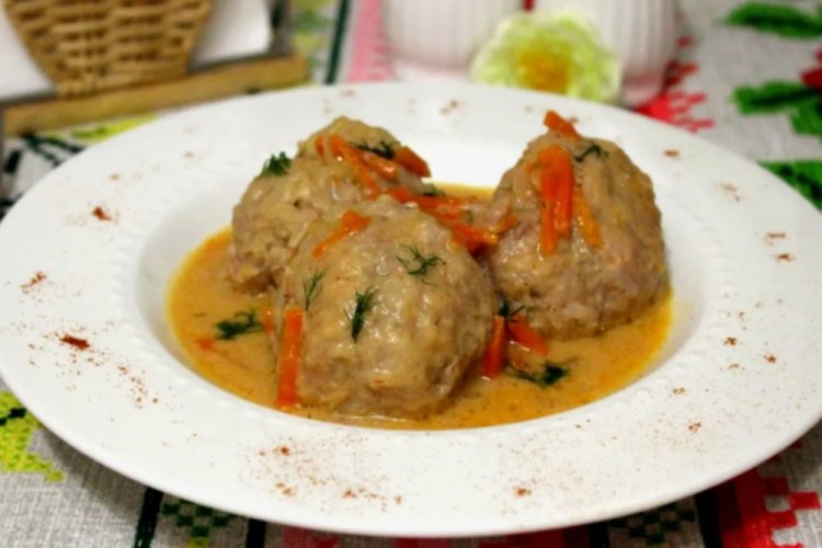 Подлива с луком и морковью для тефтелей