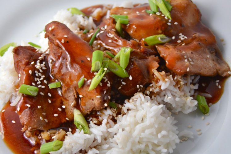 Подлива со свининой и соевым соусом к рису