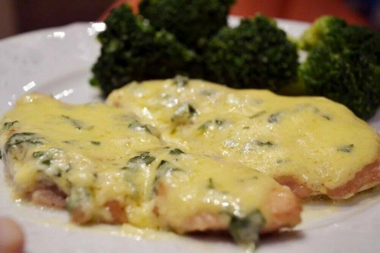 Филе индейки под сыром в духовке