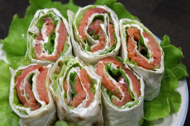 ПП рулет из лаваша с красной рыбой