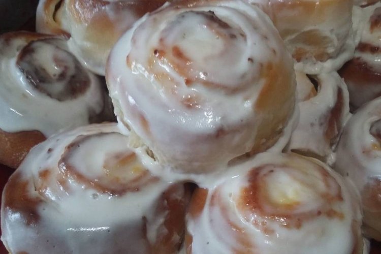 Булочки с маком в сметанной заливке