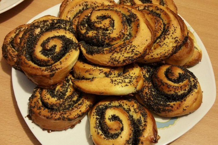 Постные булочки с маком