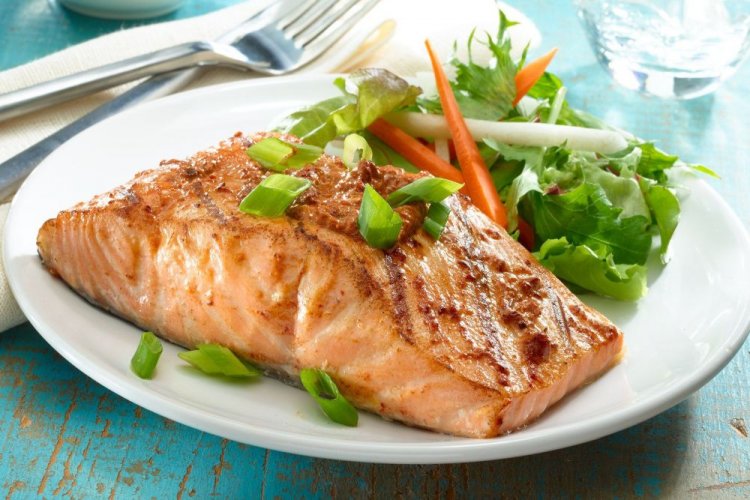 Лосось с имбирем и соусом терияки на гриле