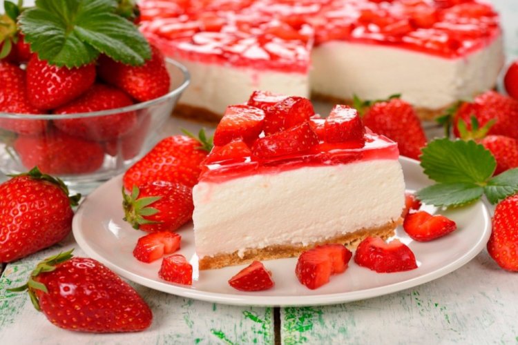 Клубничный чизкейк без выпечки