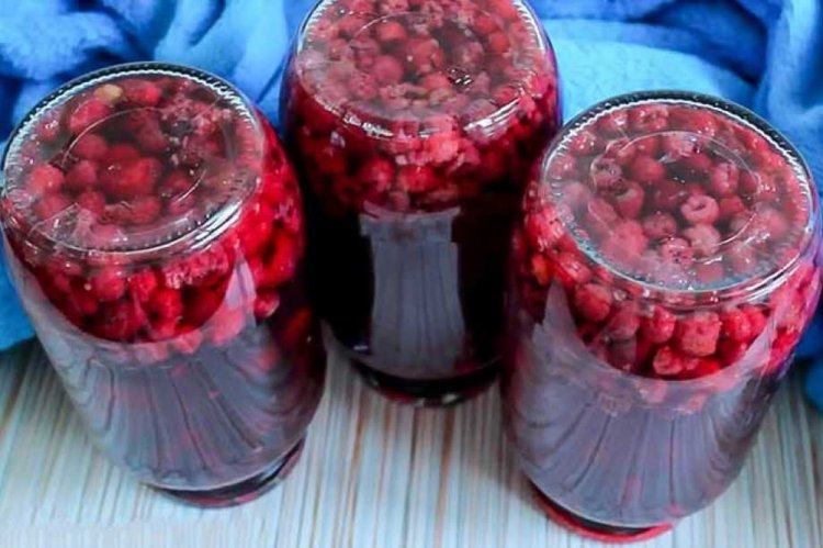 Компот из малины и груши на зиму