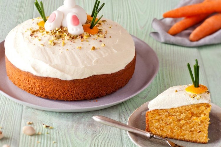 Морковно-творожный кулич на Пасху