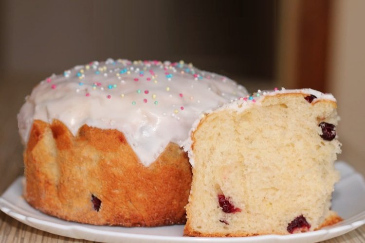 Влажный пасхальный кулич в мультиварке