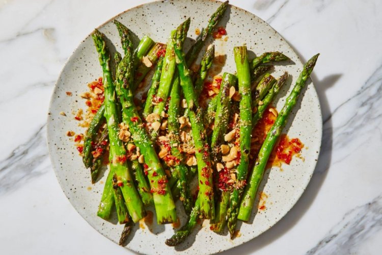 Пикантная спаржа по-китайски на гриле