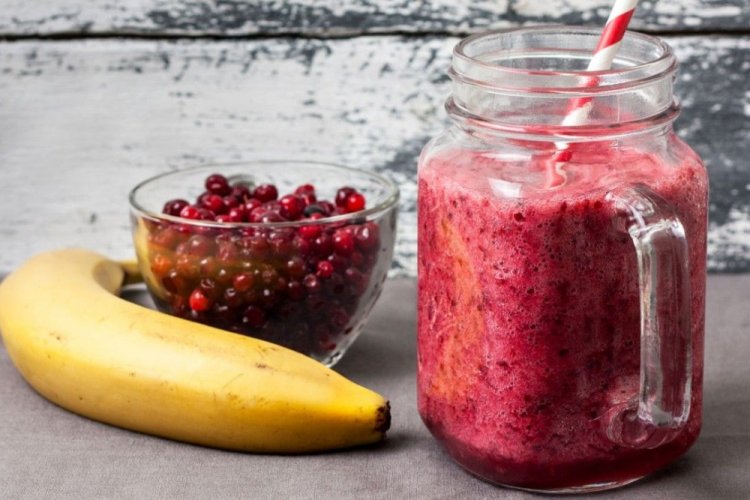 Смузи с клюквой и яблоками