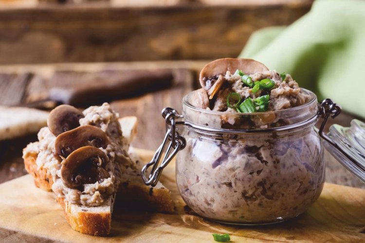 Постный паштет из грибов и фасоли