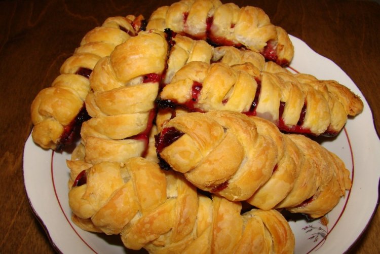 Слойки с крыжовником