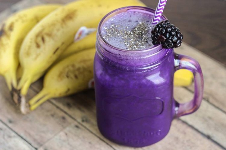 Смузи из шелковицы и банана