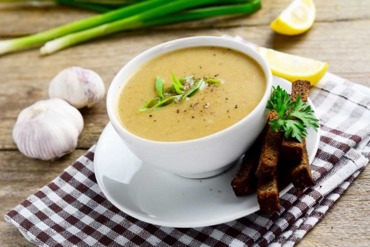 Суп-пюре из чесночных стрелок