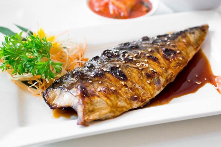 Филе скумбрии в пикантном маринаде на гриле