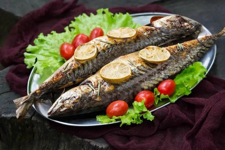 Скумбрия в винном маринаде на гриле