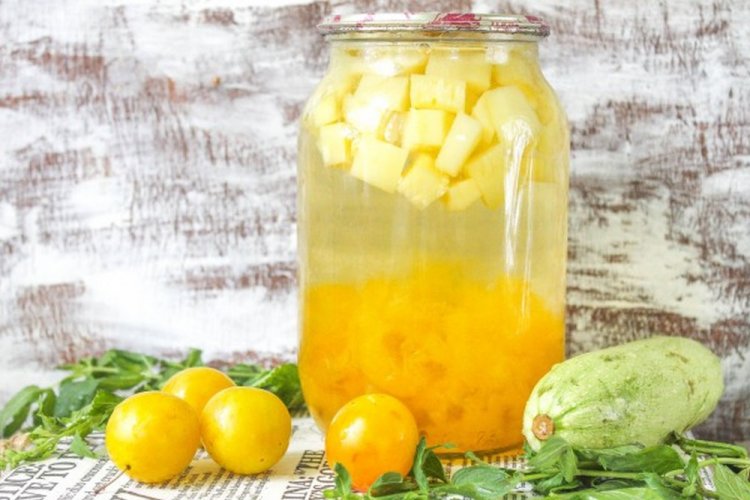 Компот из кабачков и желтой алычи на зиму
