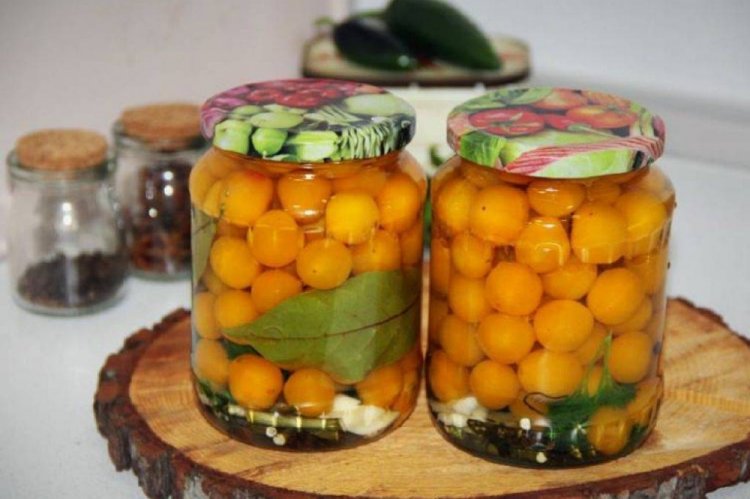 Маринованная желтая алыча на зиму