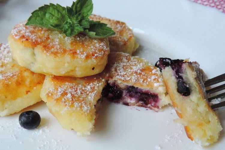 Сырники с черникой