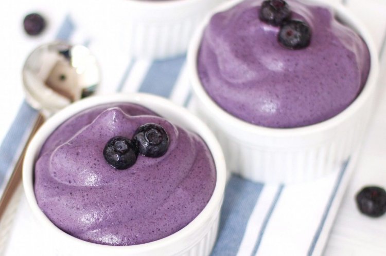 Сливочно-черничный мусс