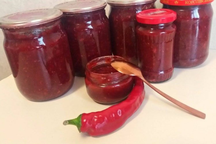 Аджика из алычи с болгарским перцем на зиму