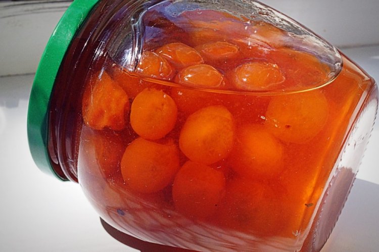 Варенье из алычи с косточками