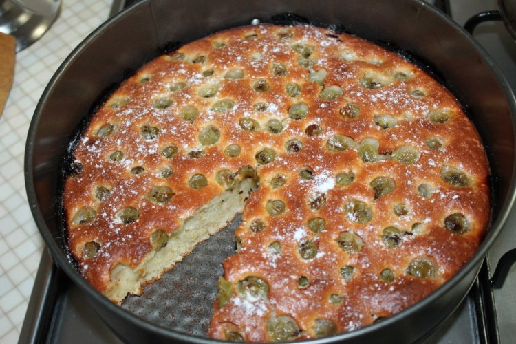 Дрожжевой пирог с крыжовником