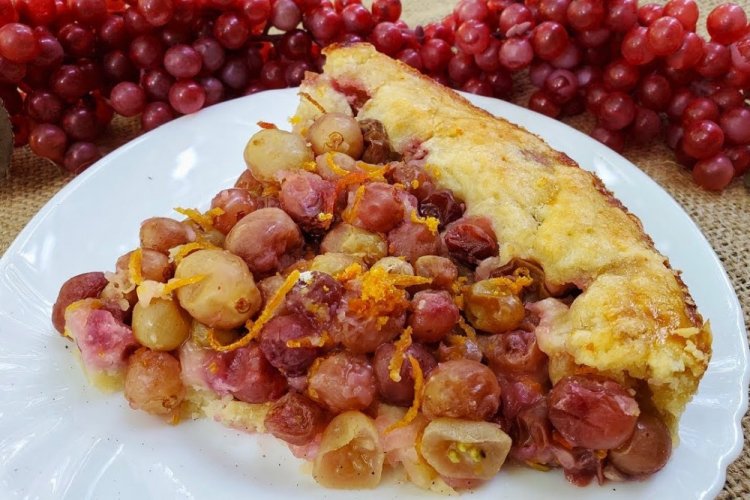 Слоеный тарт с виноградом