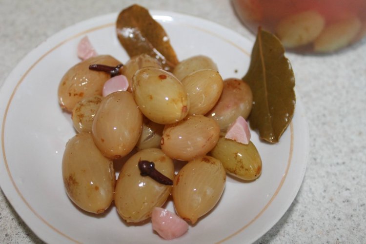 Маринованный виноград