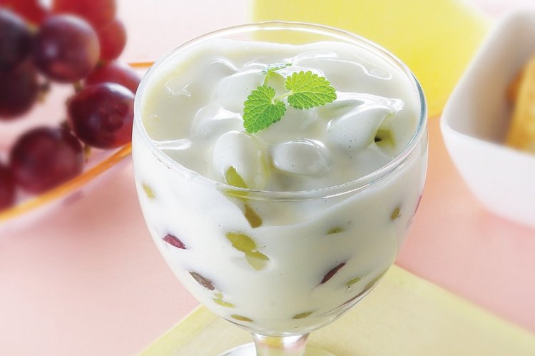 Сметанное желе с виноградом