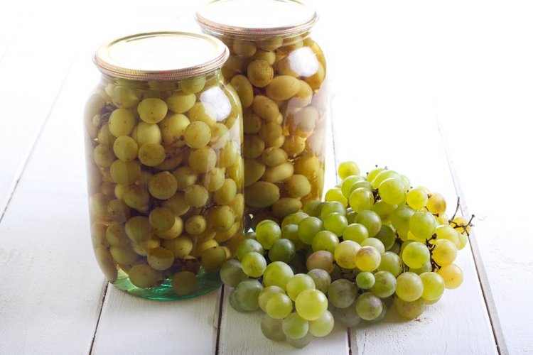 Виноград гроздьями на зиму