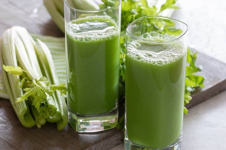 Сок из сельдерея и огурца